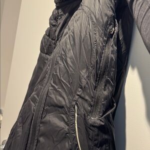 Jacket 4ish As Is Pit Discolouration